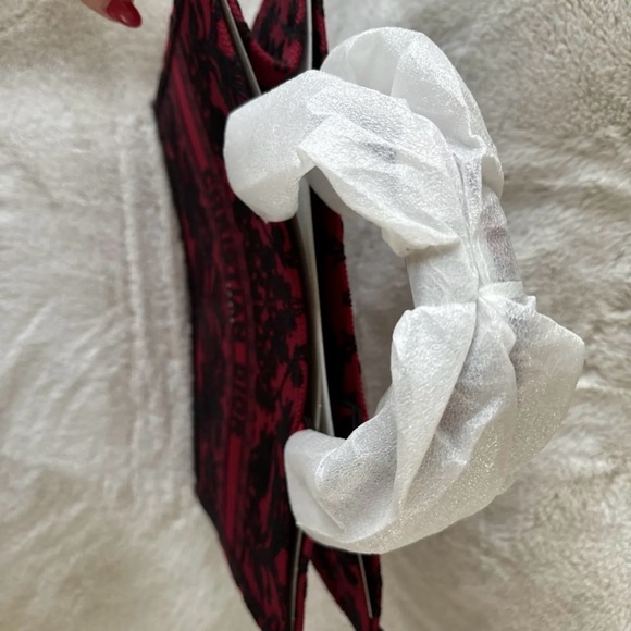 AUTHENTIC Dior Large Tote - Picture 6 of 7